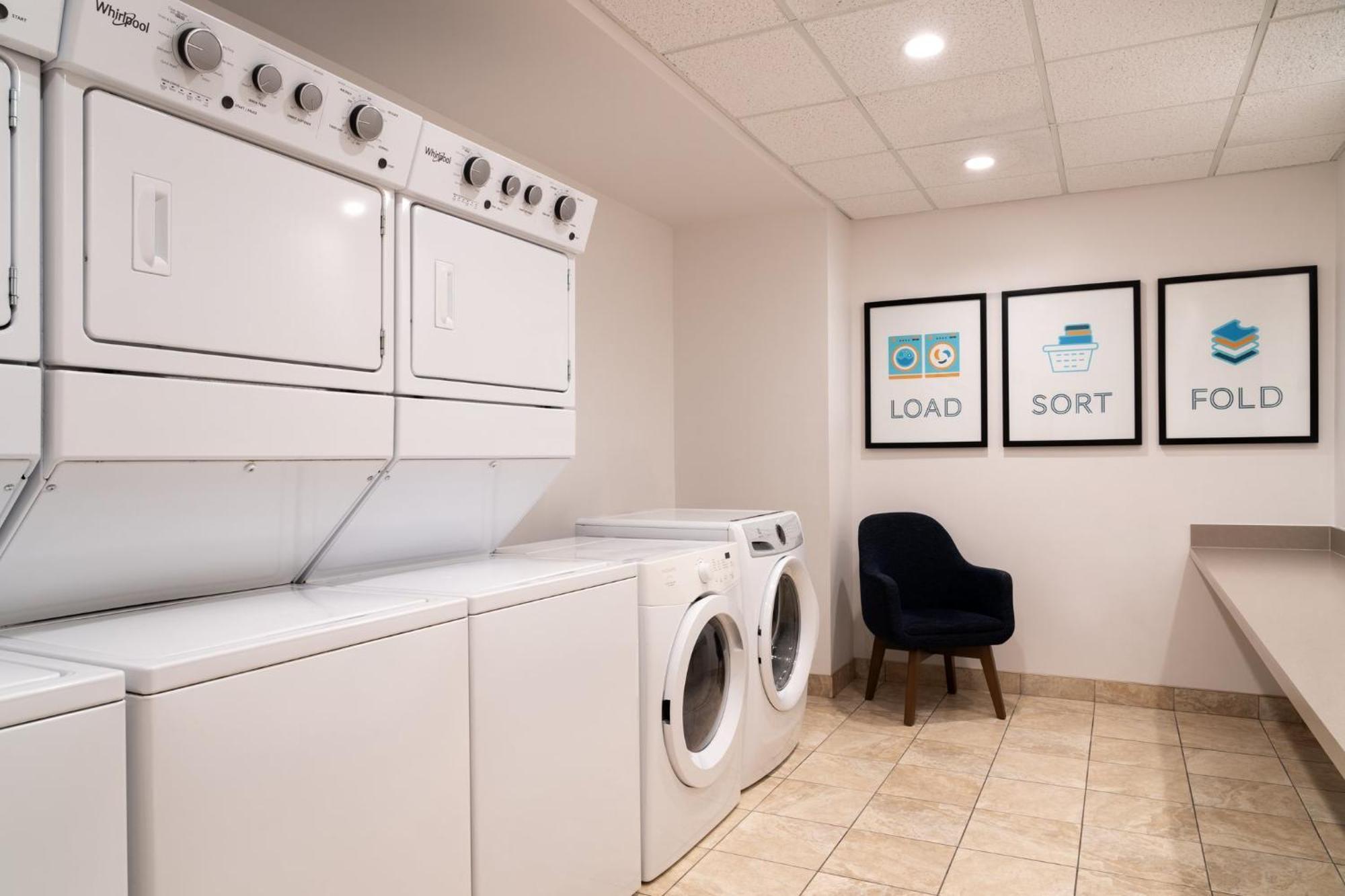 Staybridge Suites Akron-Stow-Cuyahoga Falls By Ihg Eksteriør bilde